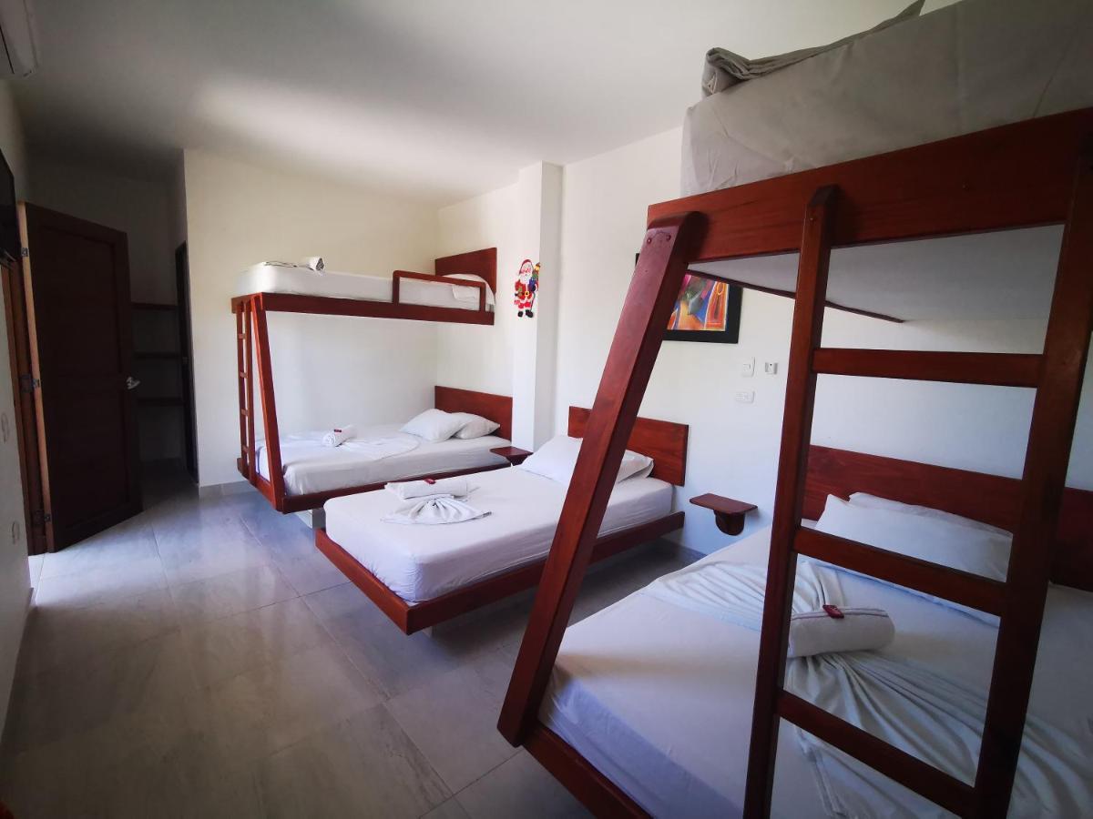 Hotel Paraiso Plaza Пуерто-Тріунфо Екстер'єр фото